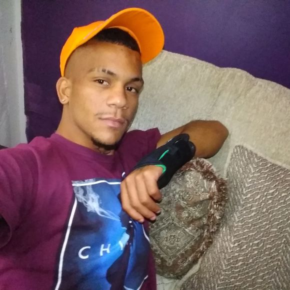 Meet your Posher, Chris - Picture 1 of 1